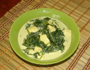 Sautēti spināti ar panīru (Paneer shak)