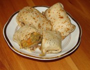Ar lēcām pildītas pankūkas