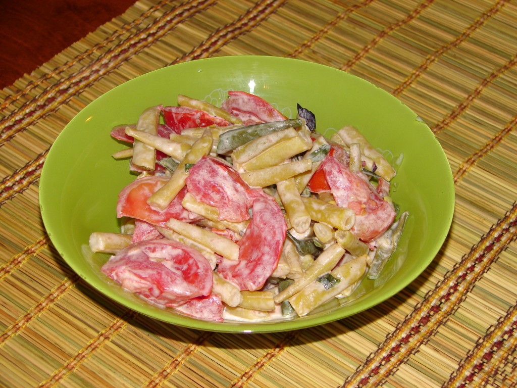 Sviesta_pupinu_tomatu_salati